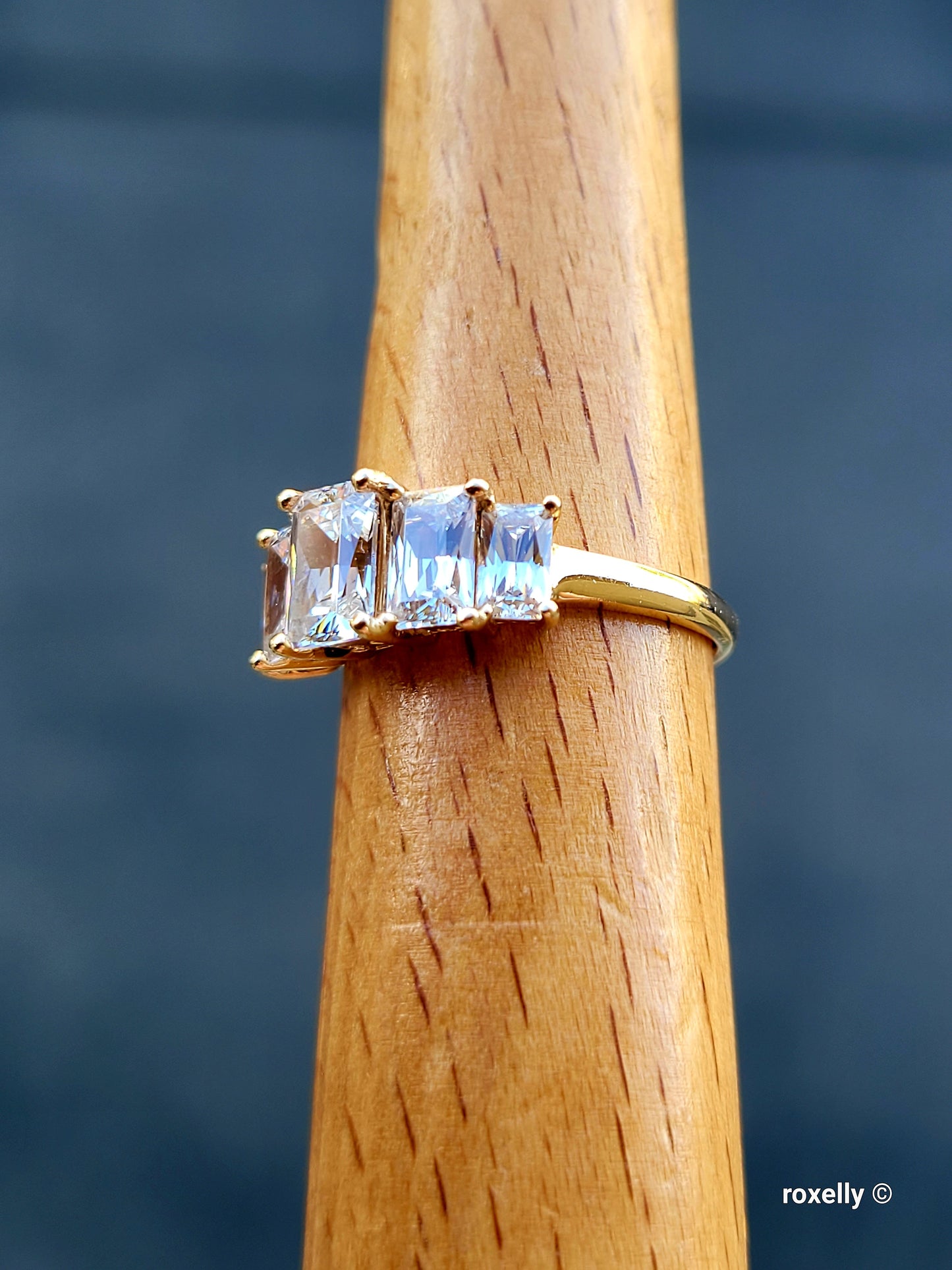 ❤️14k Size 7 Amazing Solid Yellow Gold Cubic Zirconia Ring!