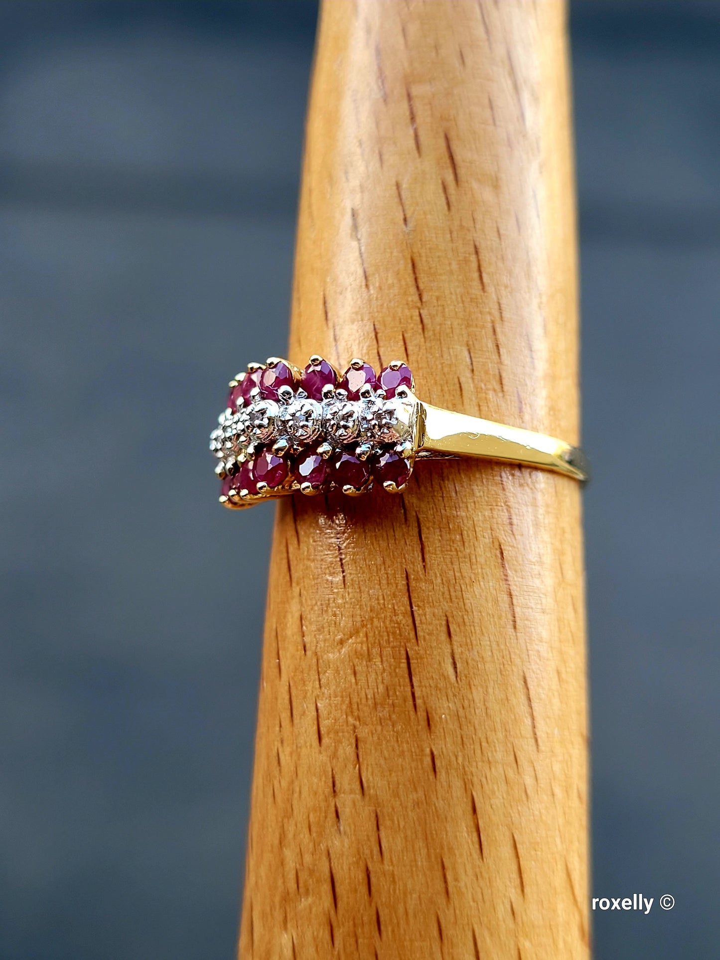 ❤️10k Size 7.5 Beautiful Solid Yellow Gold Ruby and Genuine Diamond Ring!