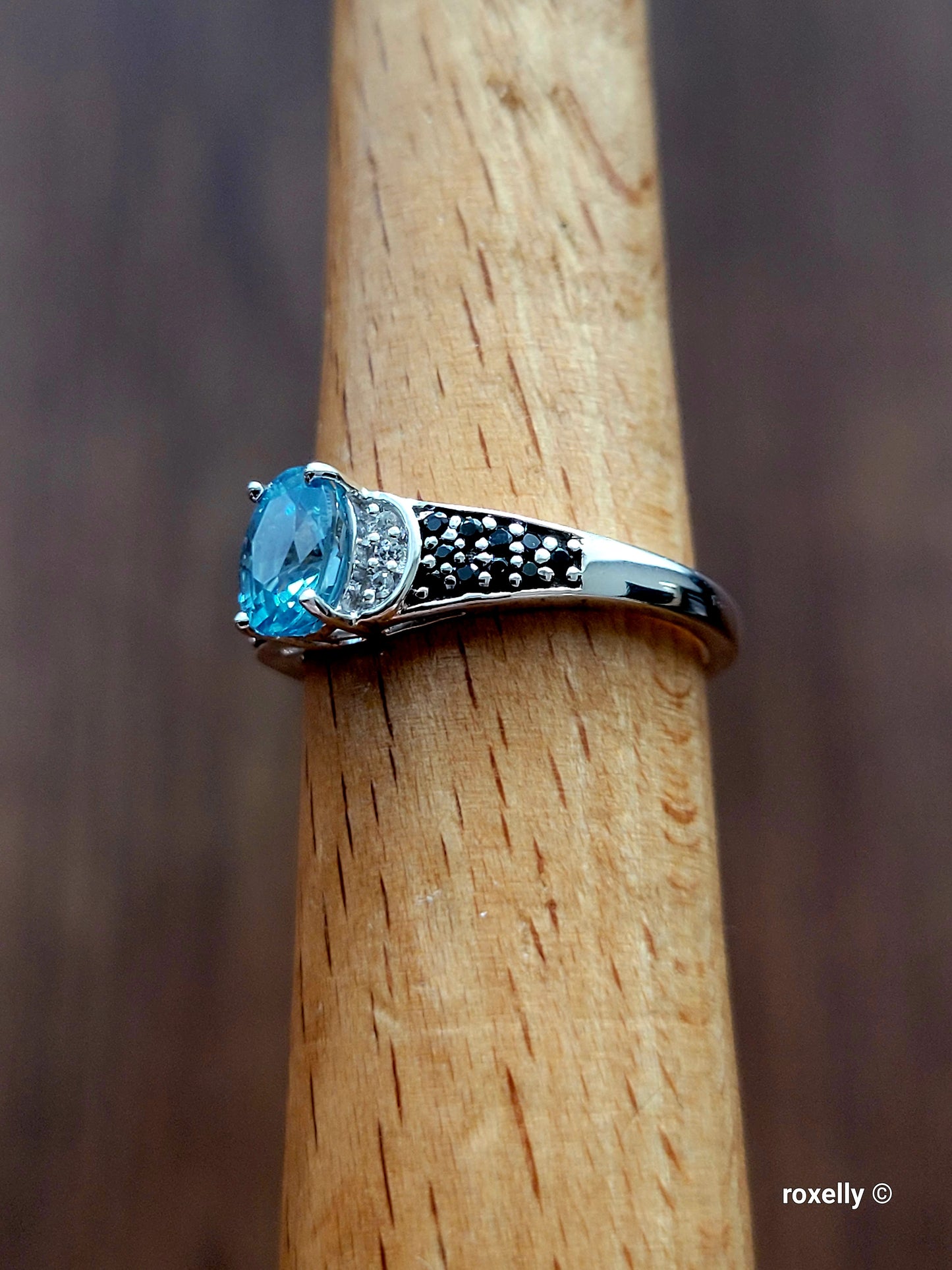 ❤️925 Size 7 Fancy Sterling Silver Blue and White Topaz with Black CZ Ring!