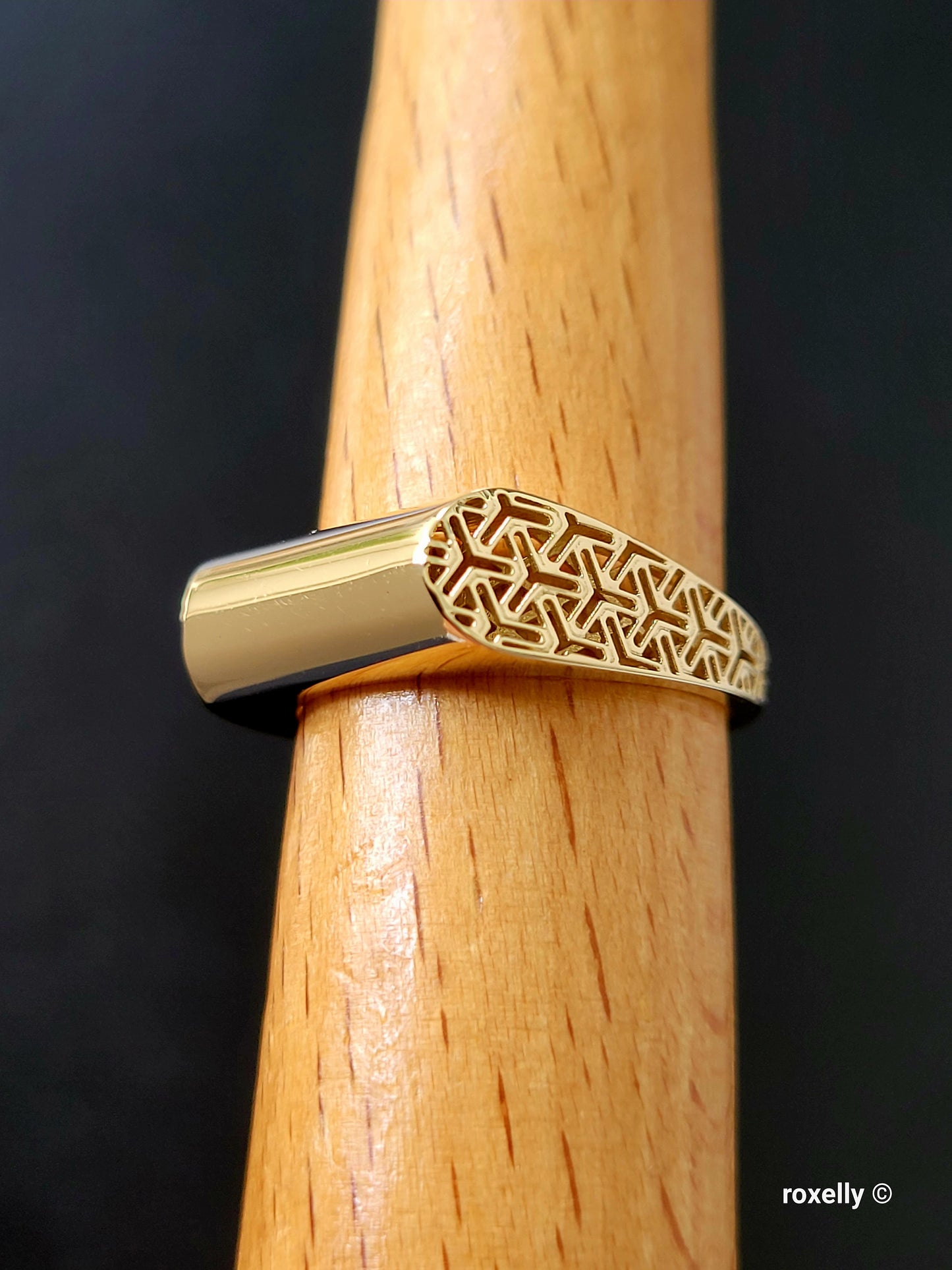 10K Yellow Gold Filigree & Bar Design Ring Size 8 Solid Gold