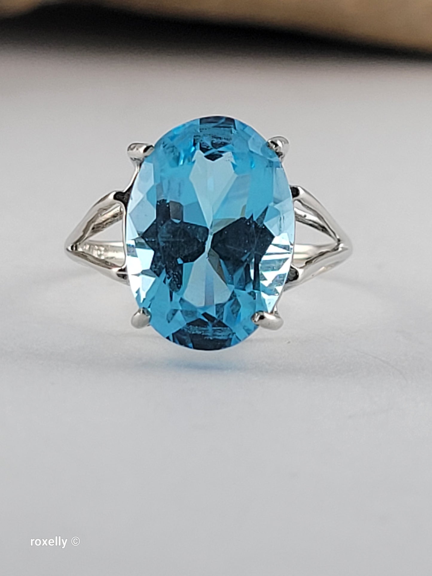 10K White Gold Blue Topaz Cocktail Ring Size 5.5, Solid Gold