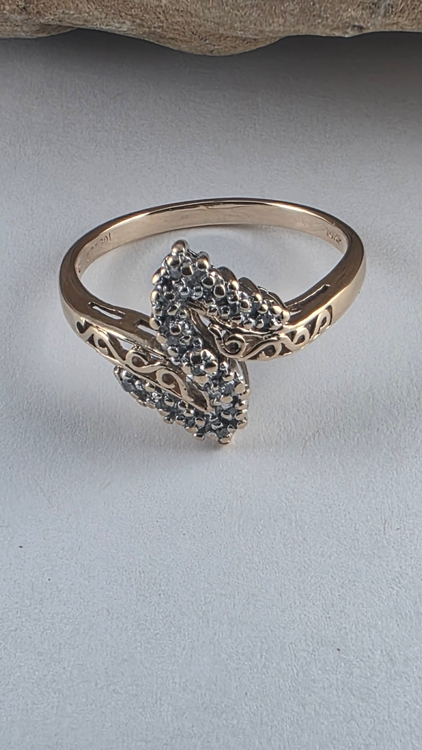 10K Yellow Gold Genuine Diamond Cluster Ring Size 7 - Solid Gold