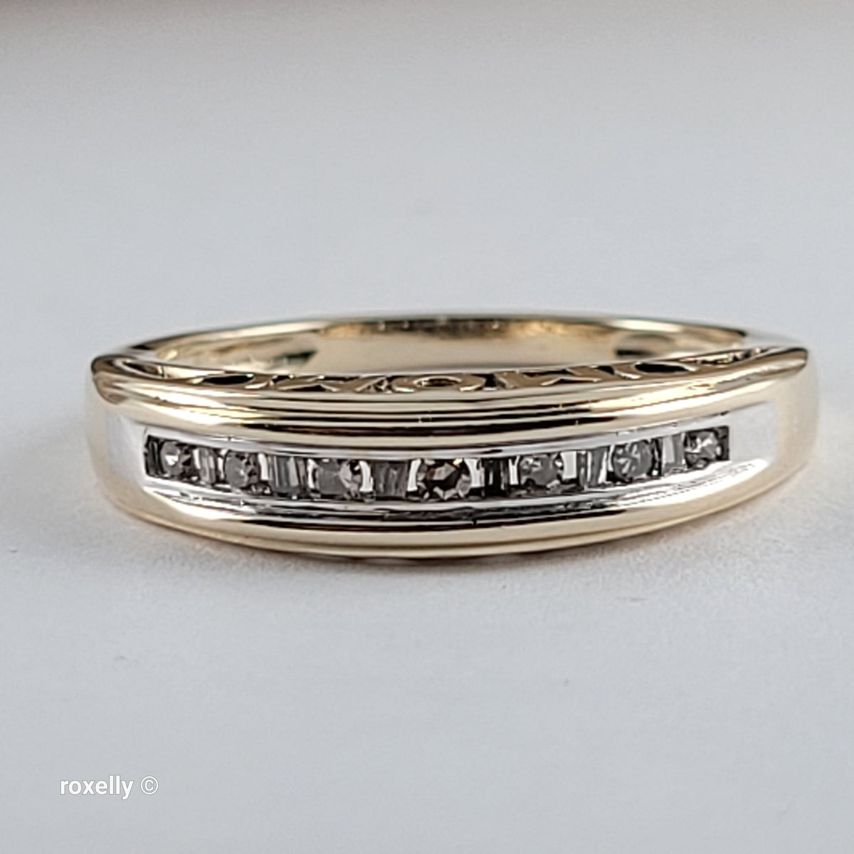 10K Yellow Gold Genuine Diamond "MOM" Band Ring Size 6.75 - Solid Gold