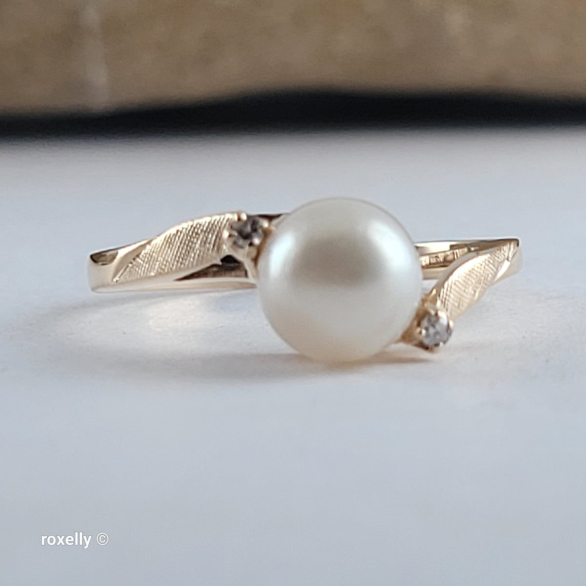 14K Yellow Gold Fresh-water Pearl and Genuine Diamond Ring Size 6 - Solid Gold