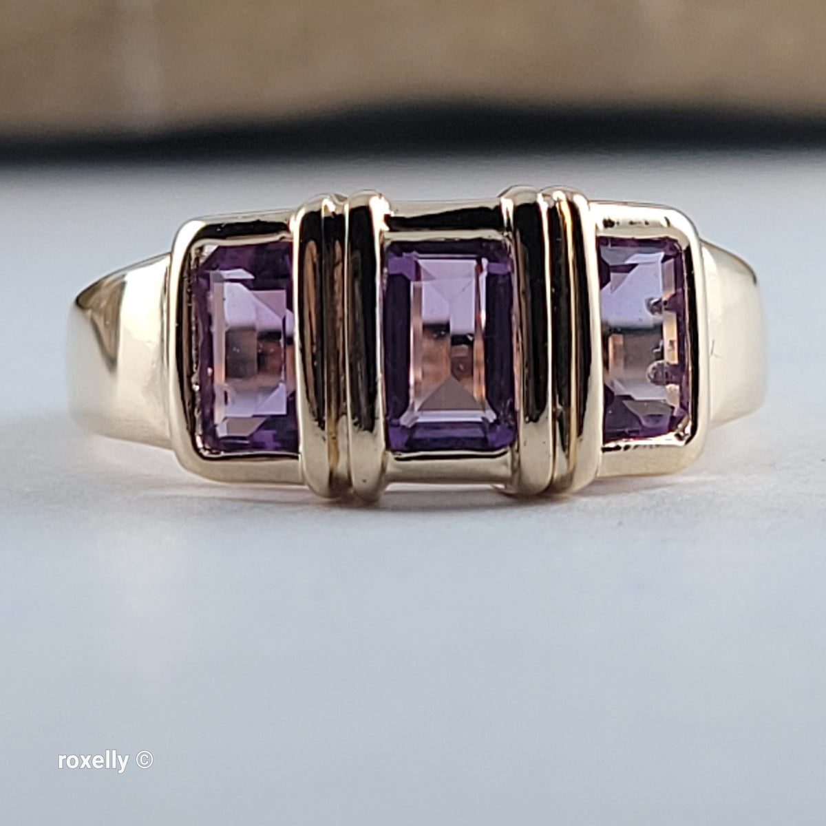 14K Yellow Gold Purple Amethyst Gemstones Ring Size 6.5 - Solid Gold