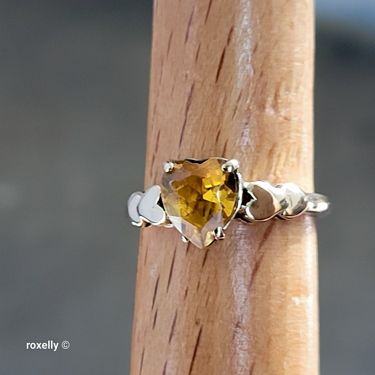 Vintage 10K Yellow Gold Heart-Shaped Citrine Ring Size 5.5 - Solid Gold