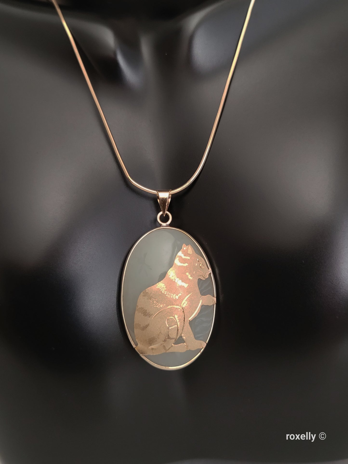 ❤️14k Precious Solid Yellow Gold Jade Cat Design Pendant!