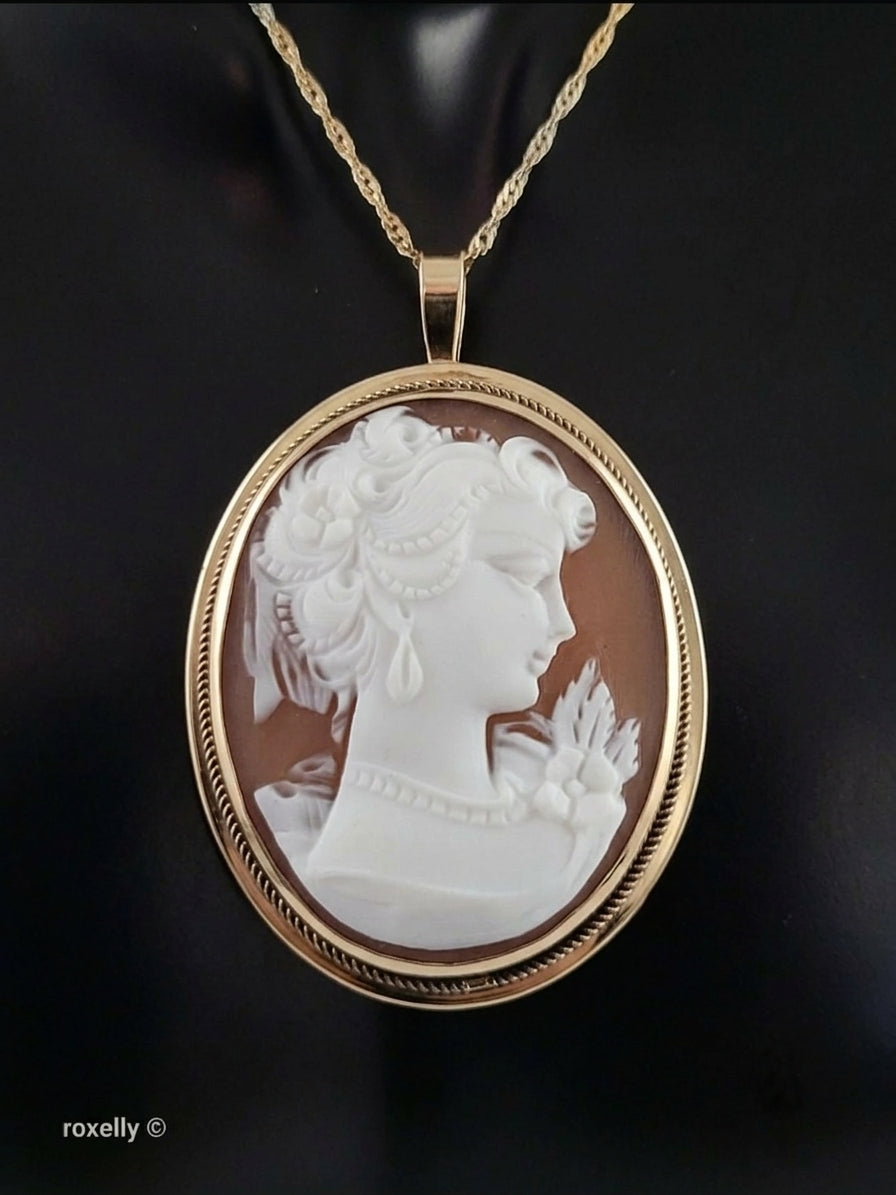 Vintage 14K Yellow Gold Italian Cameo Brooch/Pendant – Classic Victorian Profile -Hand-Carved Shell