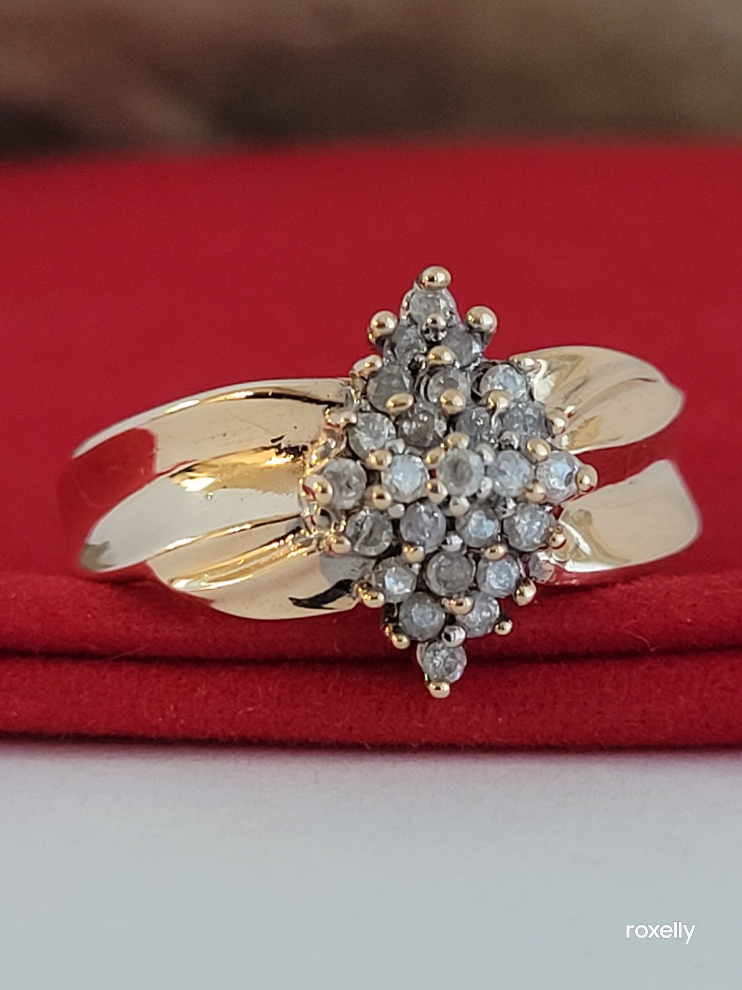 10k Size 8.75 Gorgeous Solid Yellow Gold Genuine Diamonds Cluster Ring!