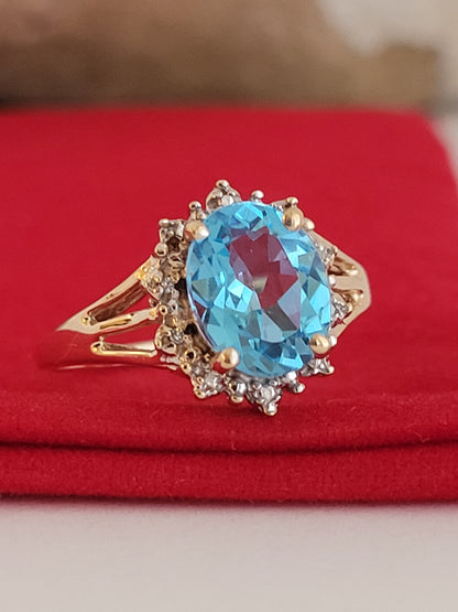 10k Size 6.75 Beautiful Solid Yellow Gold Blue Topaz and Diamond Ring!