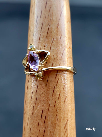 10k Size 8 Lovely Solid Yellow Gold Amethyst and Peridot Ring!