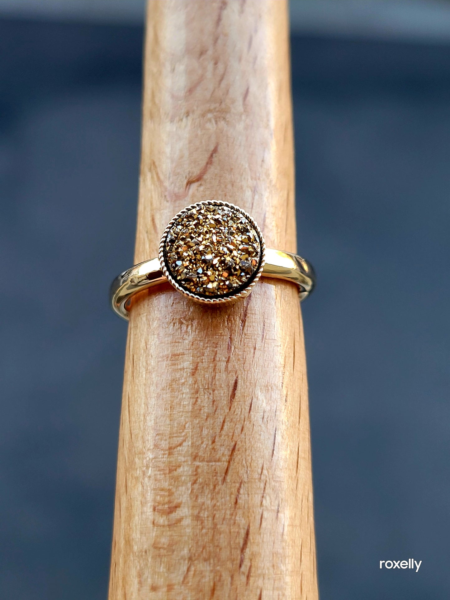 14k Size 5 Vintage Solid Yellow Gold Round Gold-tone Druzy Quartz Ring!