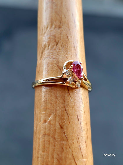 14k Size 6.5 Lovely Solid Yellow Gold Ruby Gemstone and Genuine Diamond Ring!