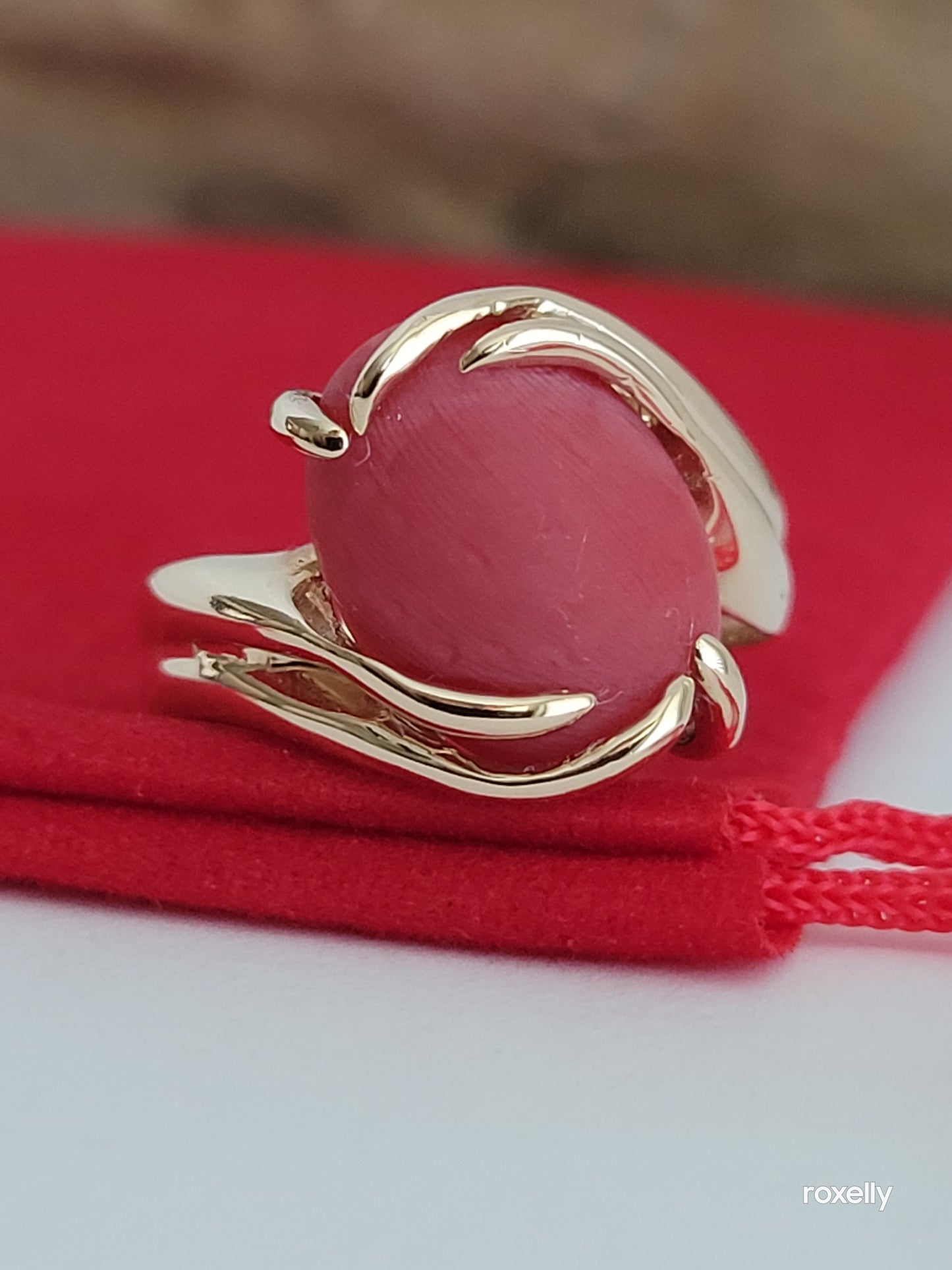 14k Size 8 Amazing Solid Yellow Gold Mate Coral Gemstone Ring!