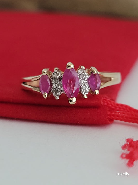 10k Size 6 Beautiful Solid Yellow Gold Ruby and Genuine Diamond Tiara Ring!