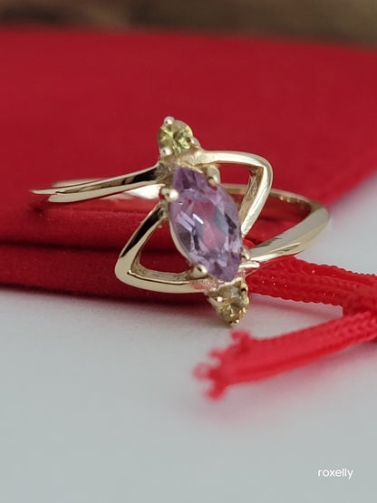 10k Size 8 Lovely Solid Yellow Gold Amethyst and Peridot Ring!