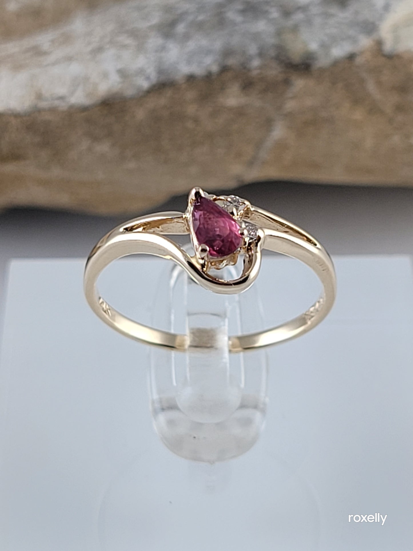 14k Size 6.5 Lovely Solid Yellow Gold Ruby Gemstone and Genuine Diamond Ring!