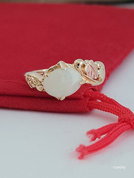 ❤️ 10k Size 5 Precious Solid Yellow Gold Two Leaves and Fire Opal Black Hills Ring!
