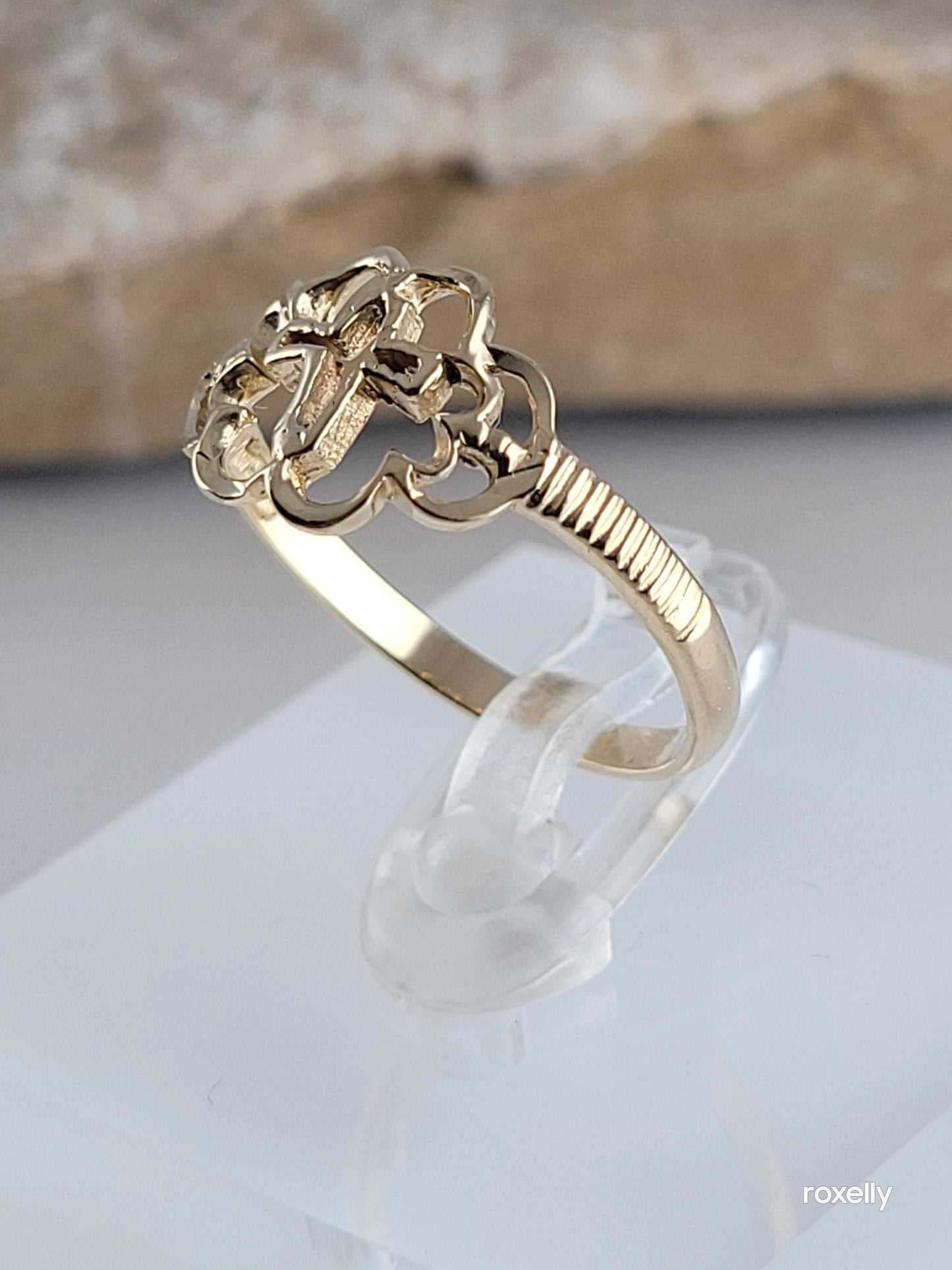 ❤️14k Size 6.5 Lovely Solid Yellow Gold Cocktail Ring!