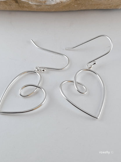 ❤️925 Lovely Sterling Silver Heart-Shaped Earrings!