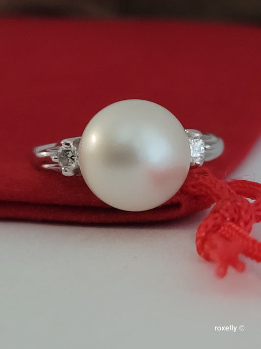 ❤️Size 6.25 White Platinum Pearl and Diamond Ring!