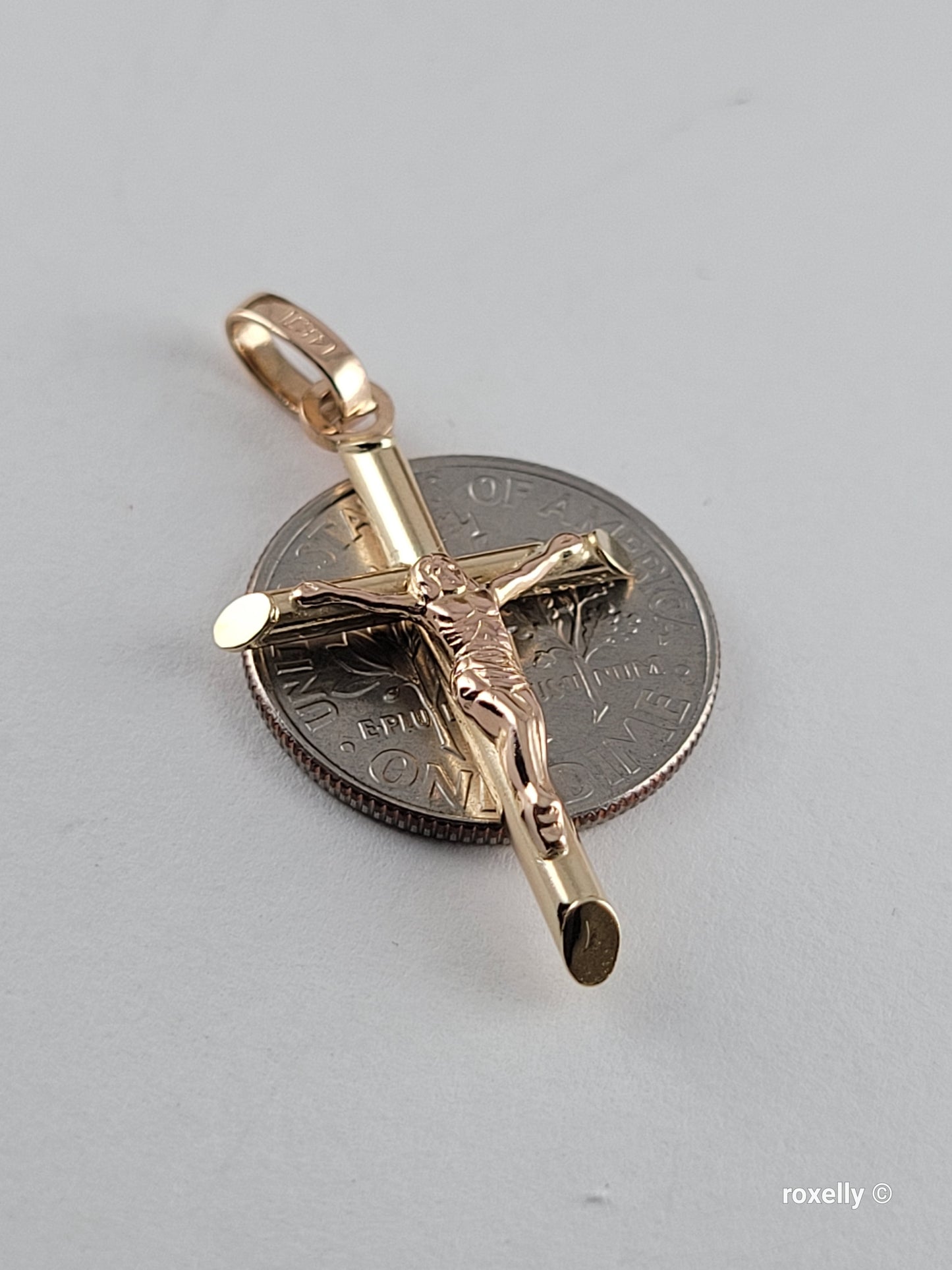 ❤️14k Small Solid Yellow Gold Crucifix Pendant!