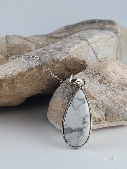♥️Sterling Silver Pear Shaped Howlite Drop Pendant Necklace