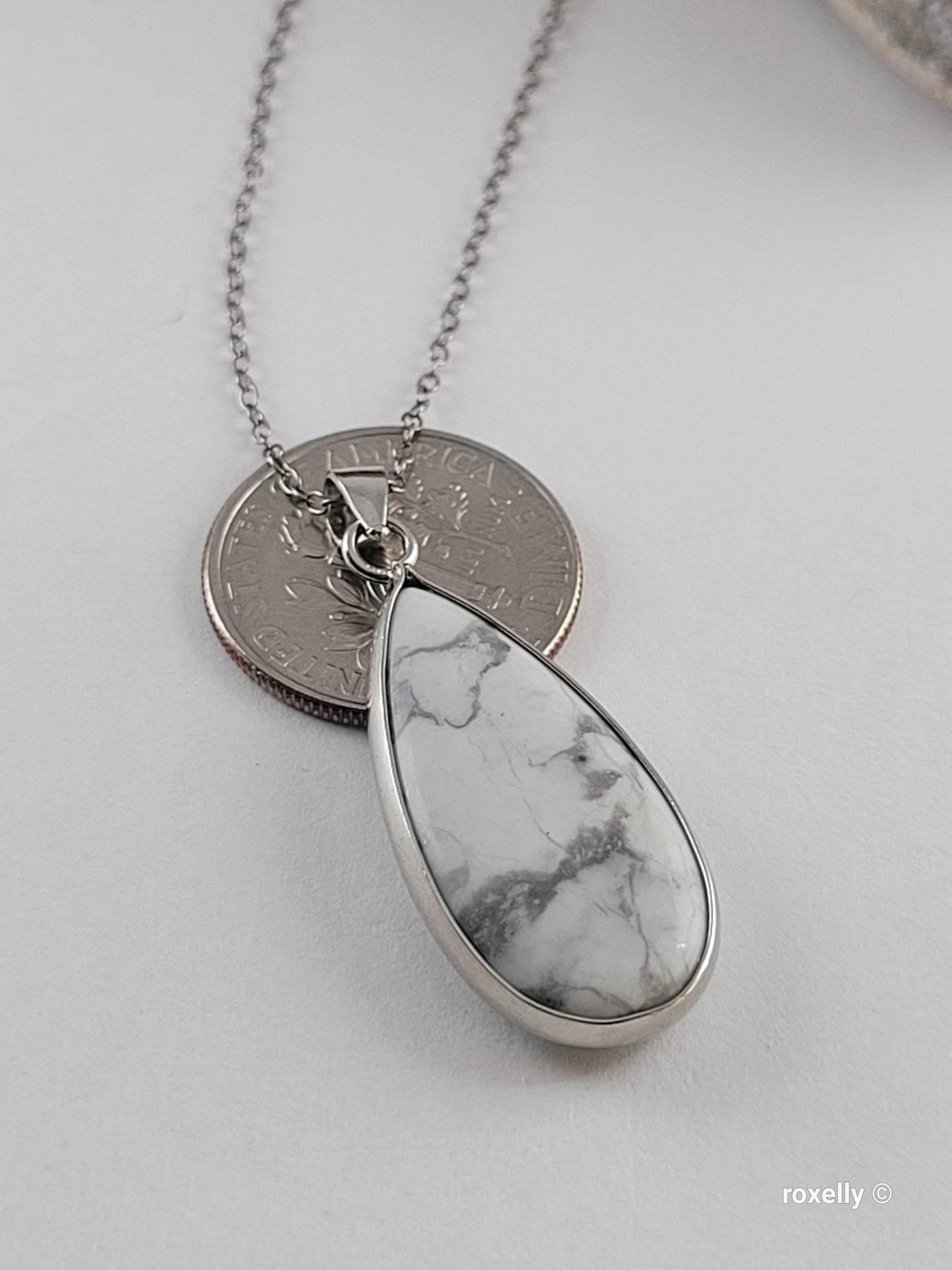 ♥️Sterling Silver Pear Shaped Howlite Drop Pendant Necklace