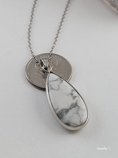 ♥️Sterling Silver Pear Shaped Howlite Drop Pendant Necklace