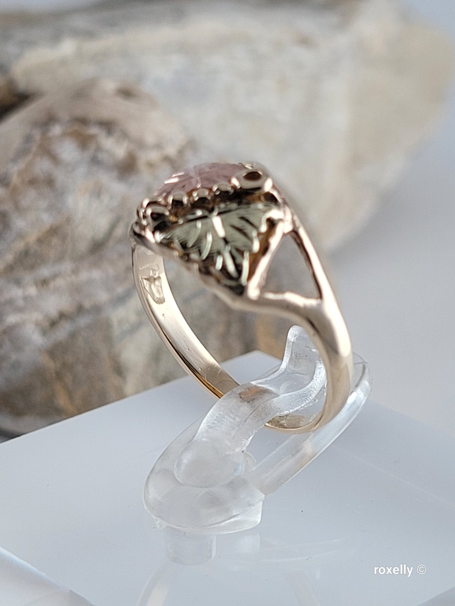 ❤️10k Size 5.5 Vintage Solid Yellow Gold Two Leaves-Shaped Black Hills Ring!