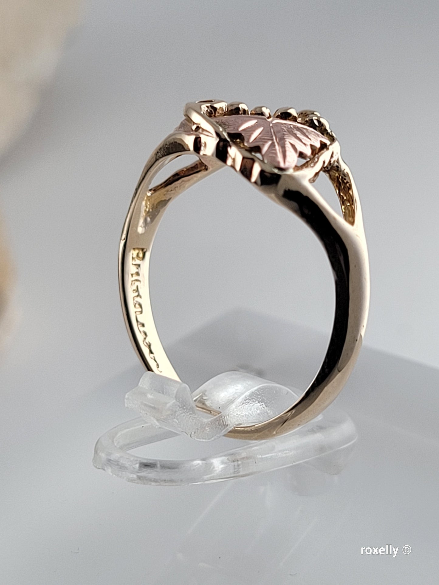 ❤️10k Size 5.5 Vintage Solid Yellow Gold Two Leaves-Shaped Black Hills Ring!