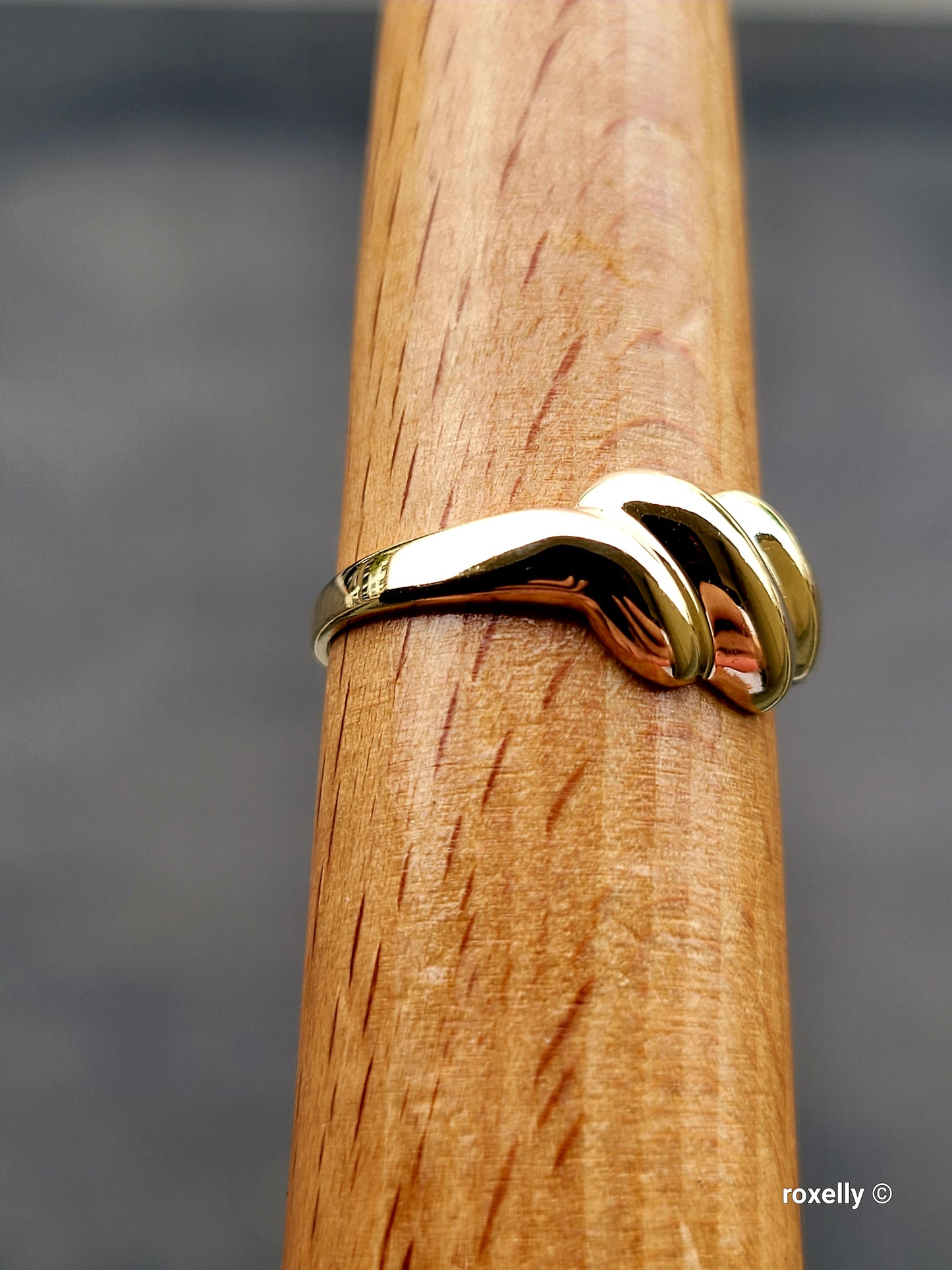 ❤️10k Size 8.25 Precious Solid Yellow Gold Grooved Puffy Band Ring!