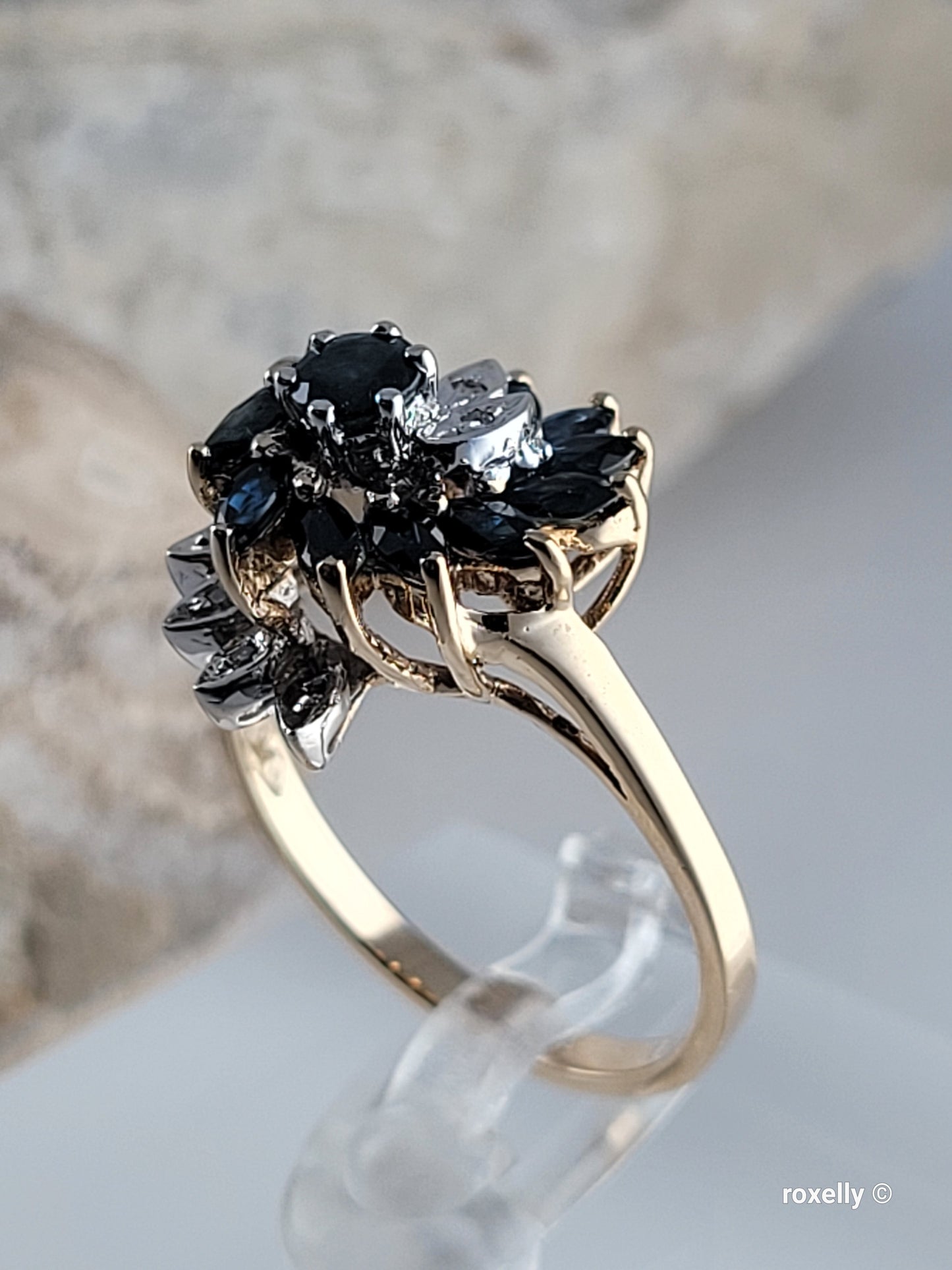 ❤️10k Size 7.75 Amazing Solid Yellow Gold Dark Sapphire and Diamond Ring!