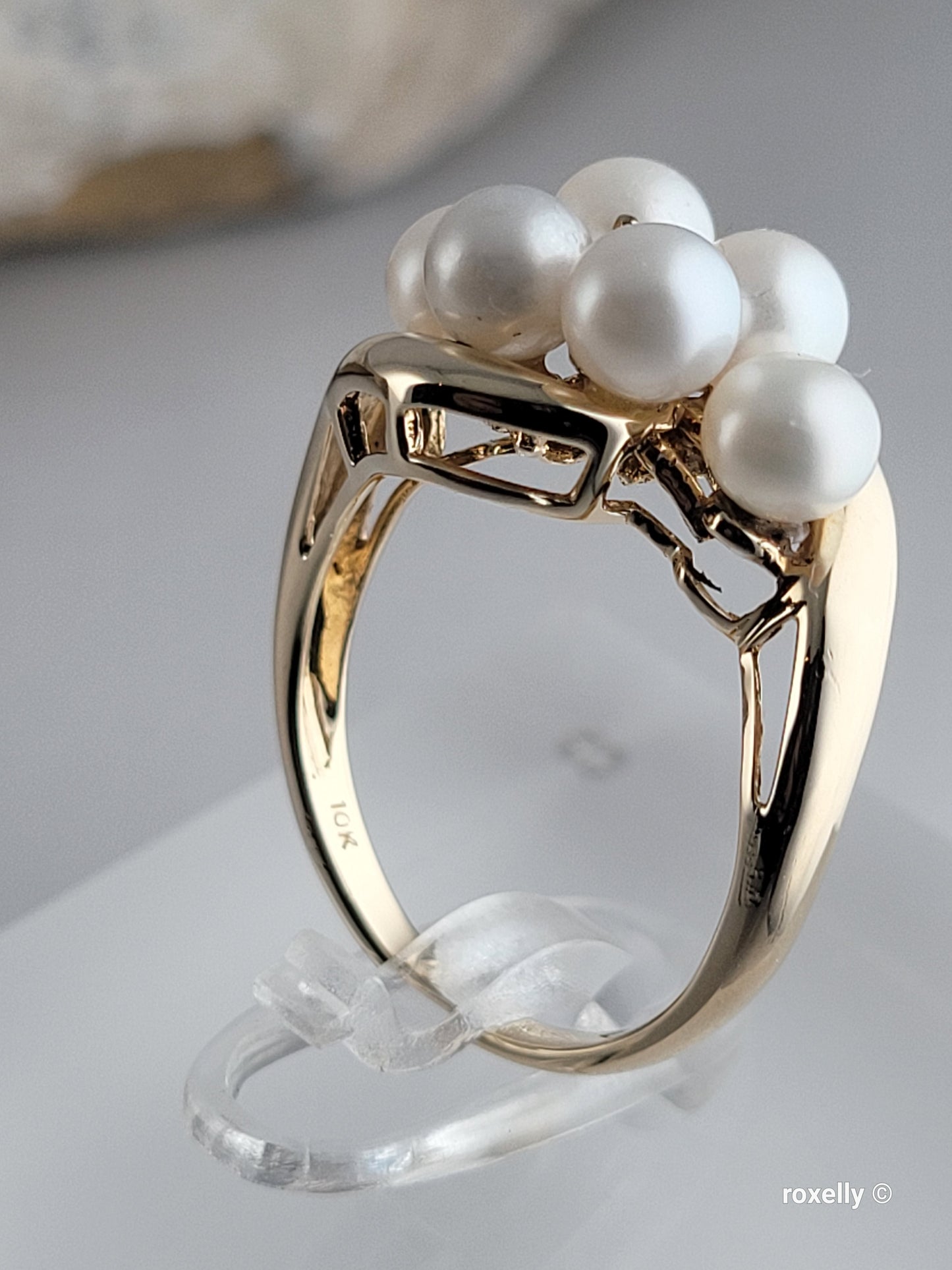 ❤️10k Size 6 Beautiful Solid Yellow Gold Fresh-Water Pearl and Diamond Ring!