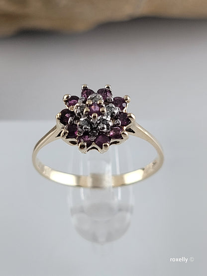 ❤️10k Size 6 Precious Solid Yellow Gold Rubies and Diamond Ring!