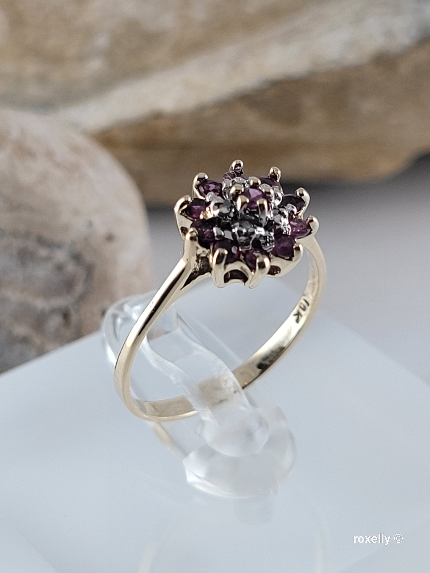 ❤️10k Size 6 Precious Solid Yellow Gold Rubies and Diamond Ring!