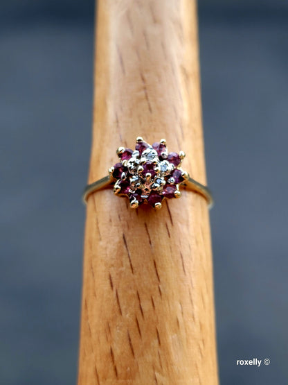 ❤️10k Size 6 Precious Solid Yellow Gold Rubies and Diamond Ring!