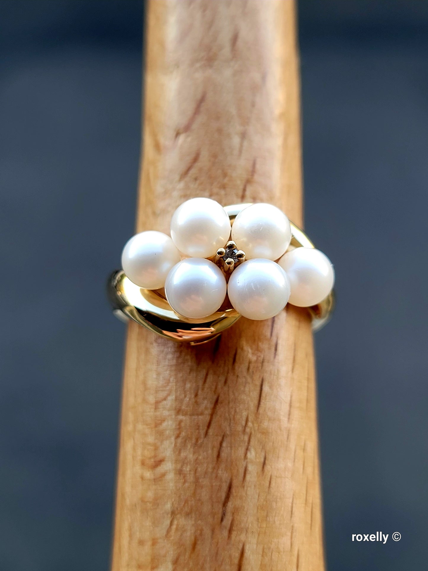 ❤️10k Size 6 Beautiful Solid Yellow Gold Fresh-Water Pearl and Diamond Ring!