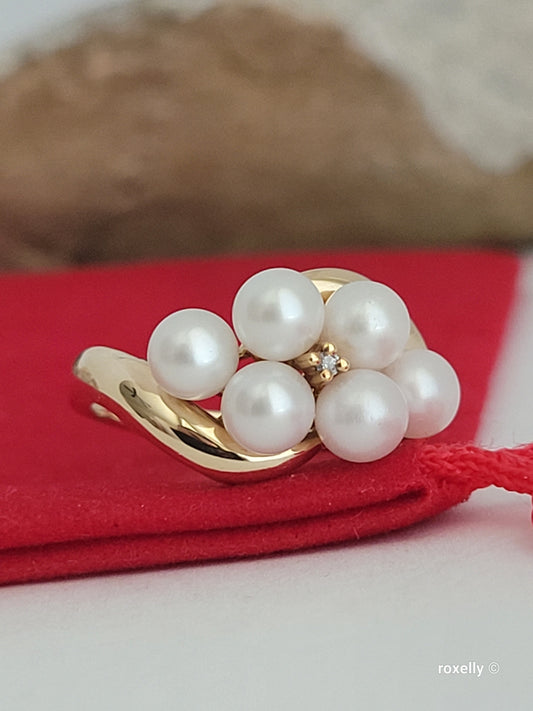 ❤️10k Size 6 Beautiful Solid Yellow Gold Fresh-Water Pearl and Diamond Ring!