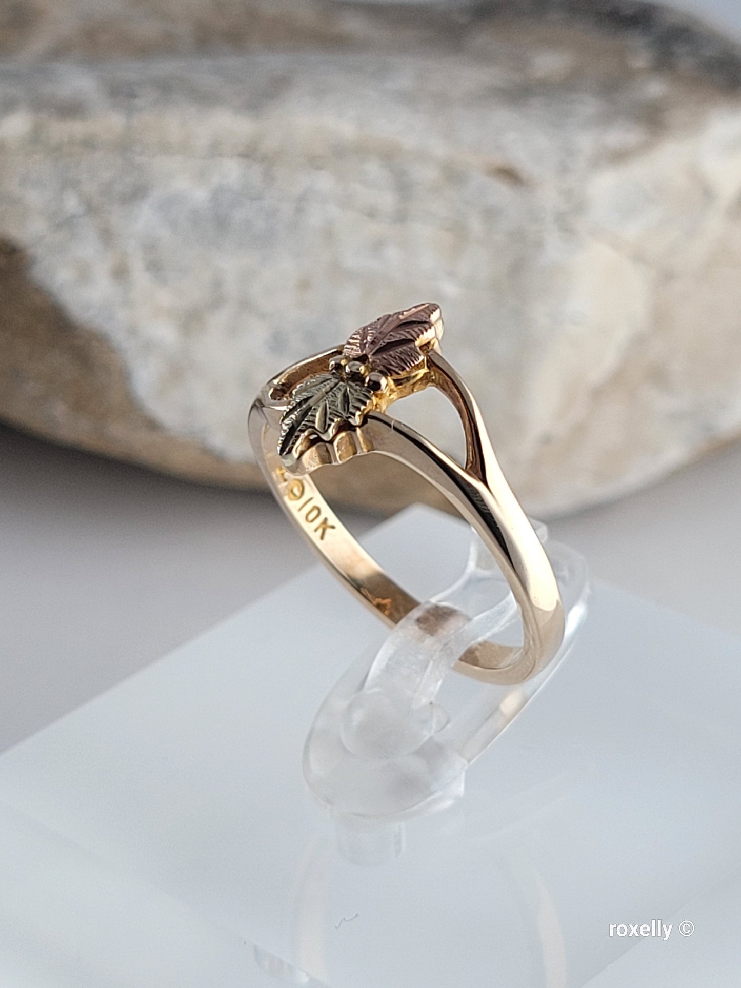 ❤️10k Size 6 Precious Solid Yellow Gold Leaves-Shaped Black Hills Ring!