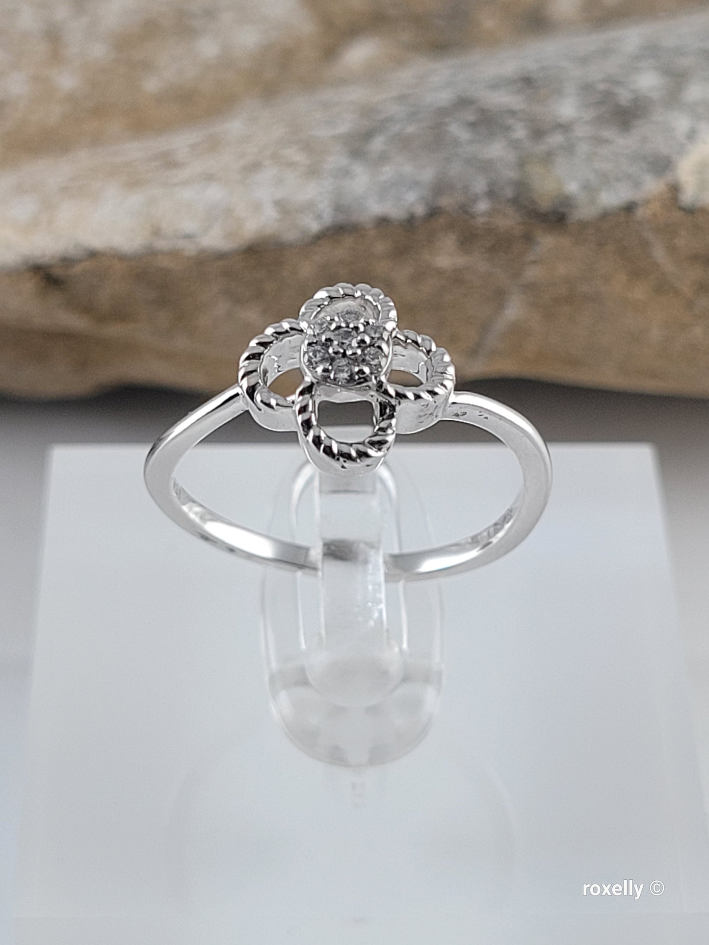 ❤️925 Size 7 Precious Sterling Silver Cubic Zirconia Ring!