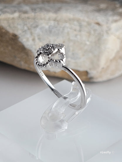 ❤️925 Size 7 Precious Sterling Silver Cubic Zirconia Ring!