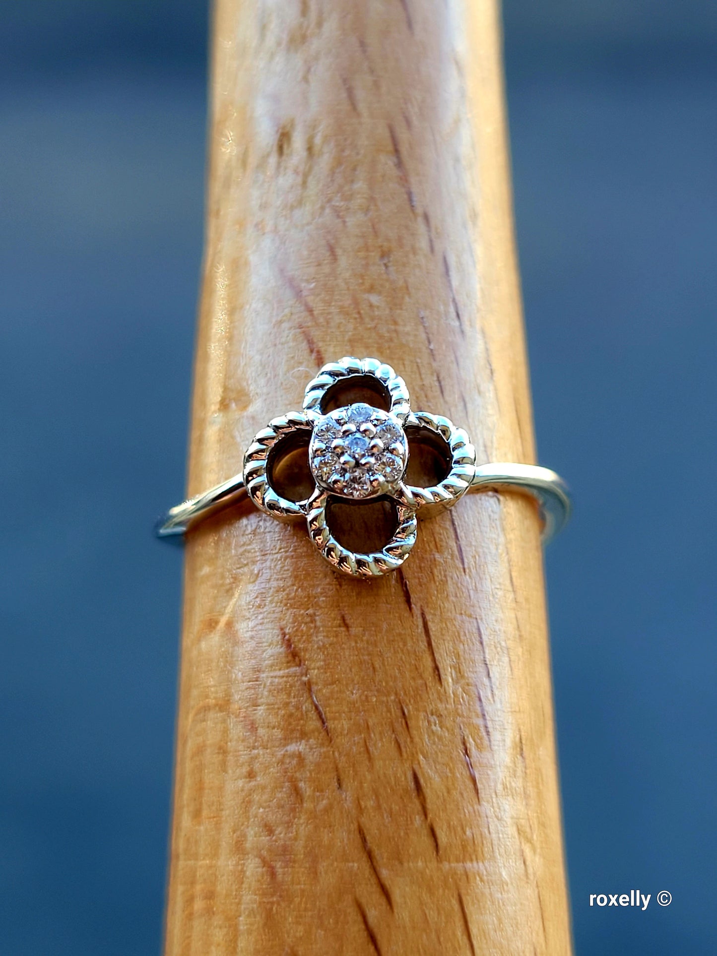 ❤️925 Size 7 Precious Sterling Silver Cubic Zirconia Ring!