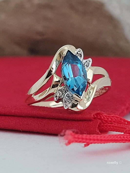 ❤️10k Size 6.75 Beautiful Solid Yellow Gold Blue Topaz and Diamond Ring!