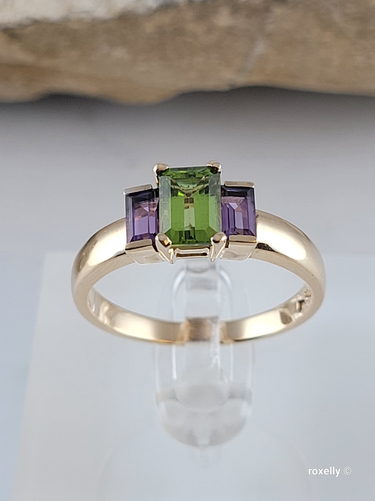 ❤️10k Size 9.75 Beautiful Solid Yellow Gold Peridot and Amethyst Ring!