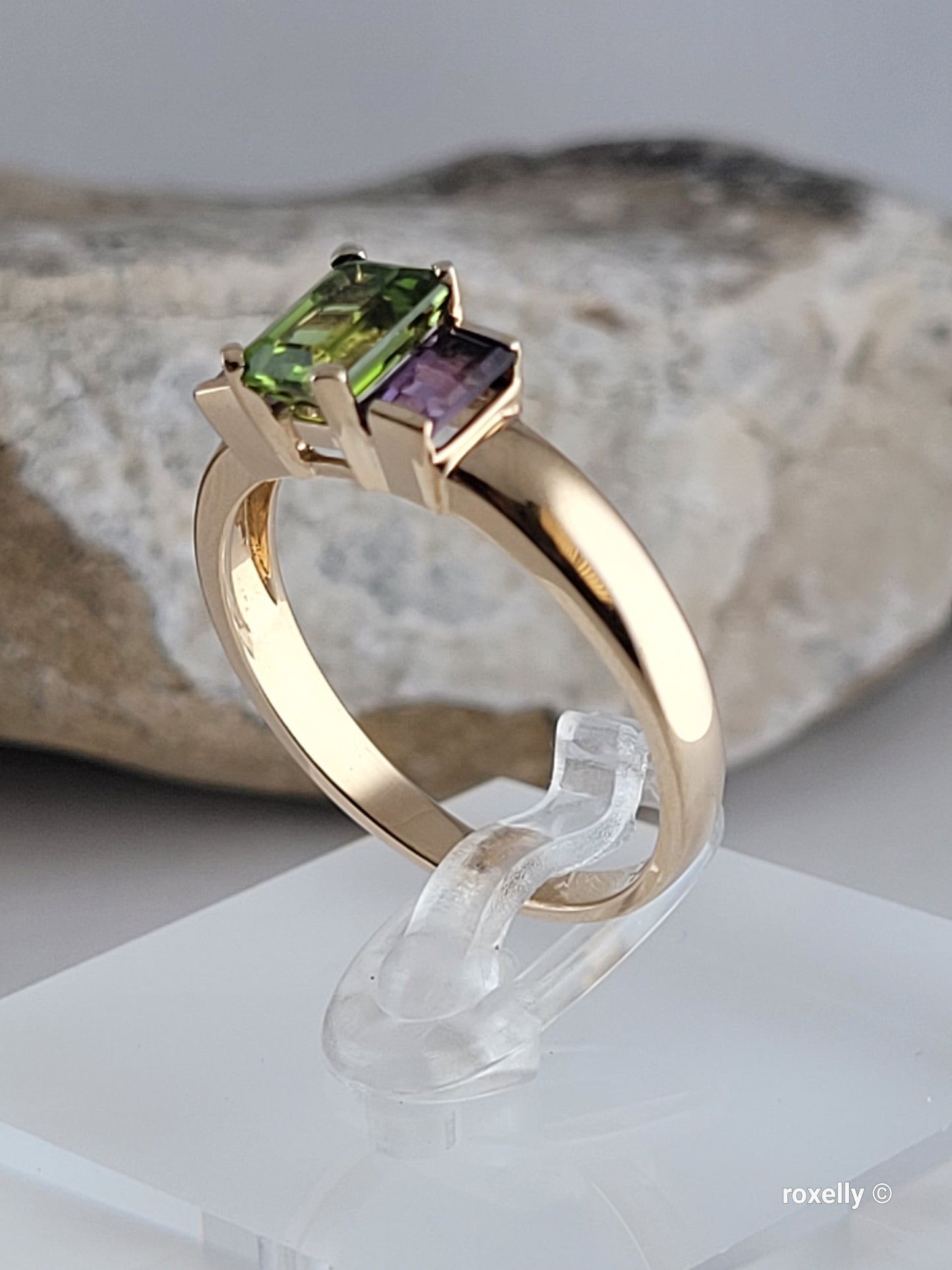 ❤️10k Size 9.75 Beautiful Solid Yellow Gold Peridot and Amethyst Ring!