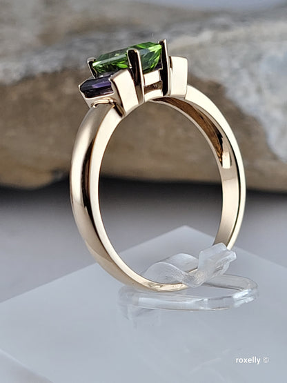 ❤️10k Size 9.75 Beautiful Solid Yellow Gold Peridot and Amethyst Ring!