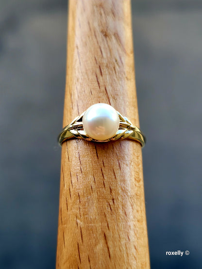 ❤️14k Size 6.75 Precious Solid Yellow Fresh-Water Pearl Ring!