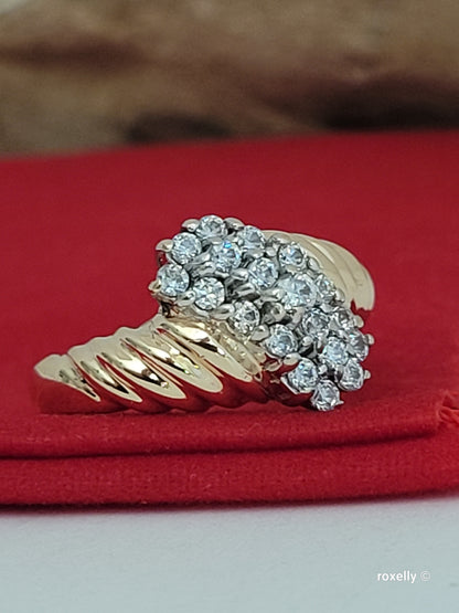 ❤️10k Size 6.75 Beautiful Solid Yellow Gold Cubic Zirconia Pattern Ring!