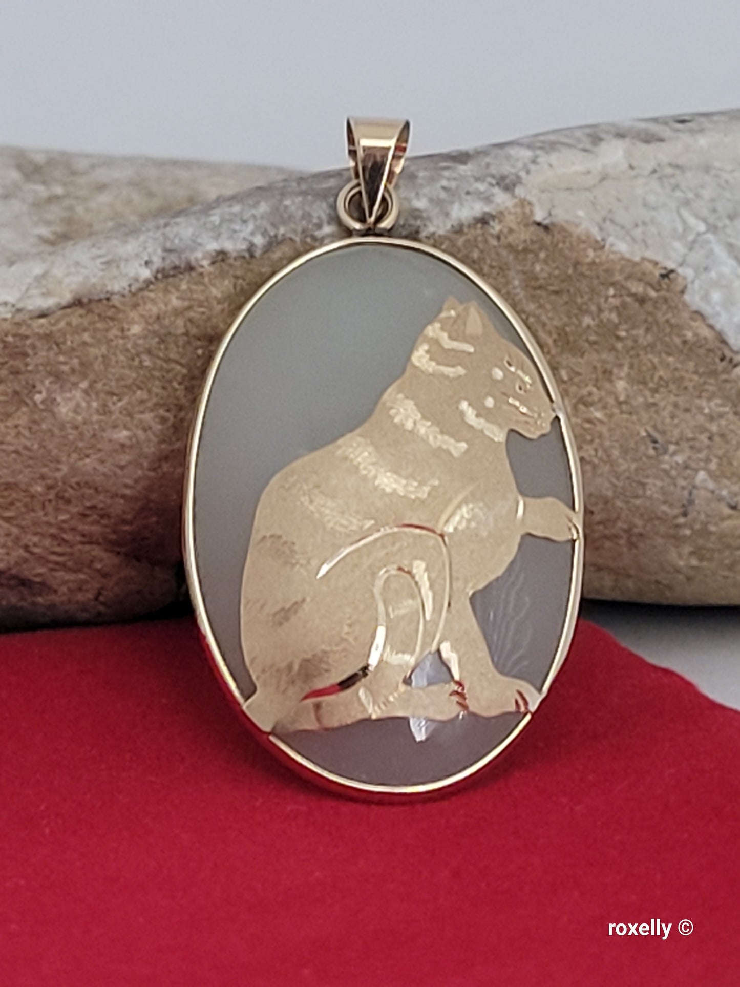 ❤️14k Precious Solid Yellow Gold Jade Cat Design Pendant!